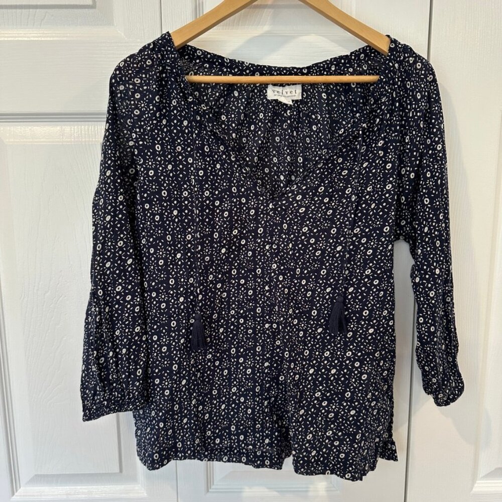 Women's XS Blouse Velvet by Graham & Spencer navy and white